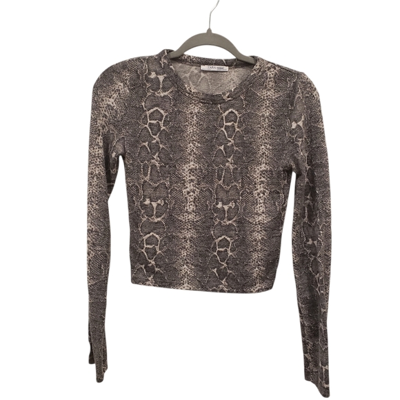 Zara Tops - Zara Super Soft Long Sleeve Snake Print Polyester Blend Cropped Pullover - S